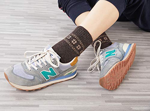 Pack of 4 Winter Warm Wool Socks Sports Socks Hiking Knit Crew Socks for Women - Image 8